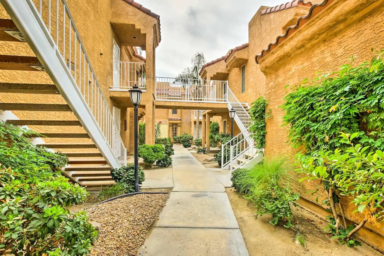 Modern Palm Springs Condo With Pool, Hot Tub Access! 0*,