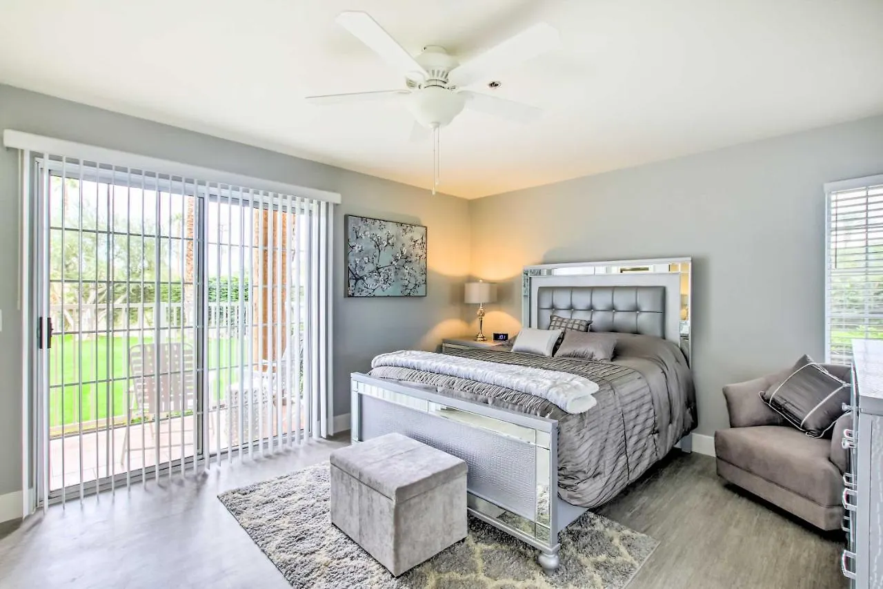 Modern Palm Springs Condo With Pool, Hot Tub Access! Daire
