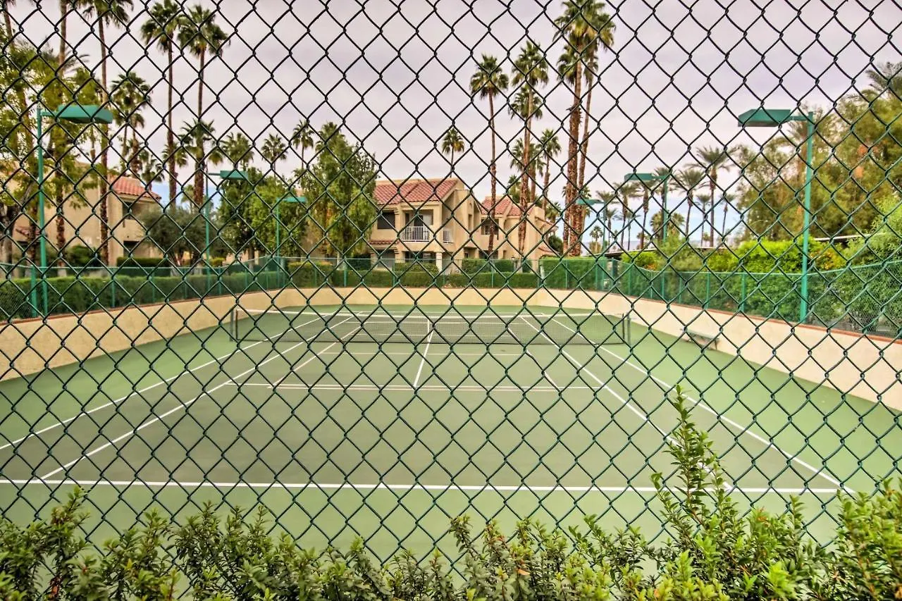 Daire Modern Palm Springs Condo With Pool, Hot Tub Access!