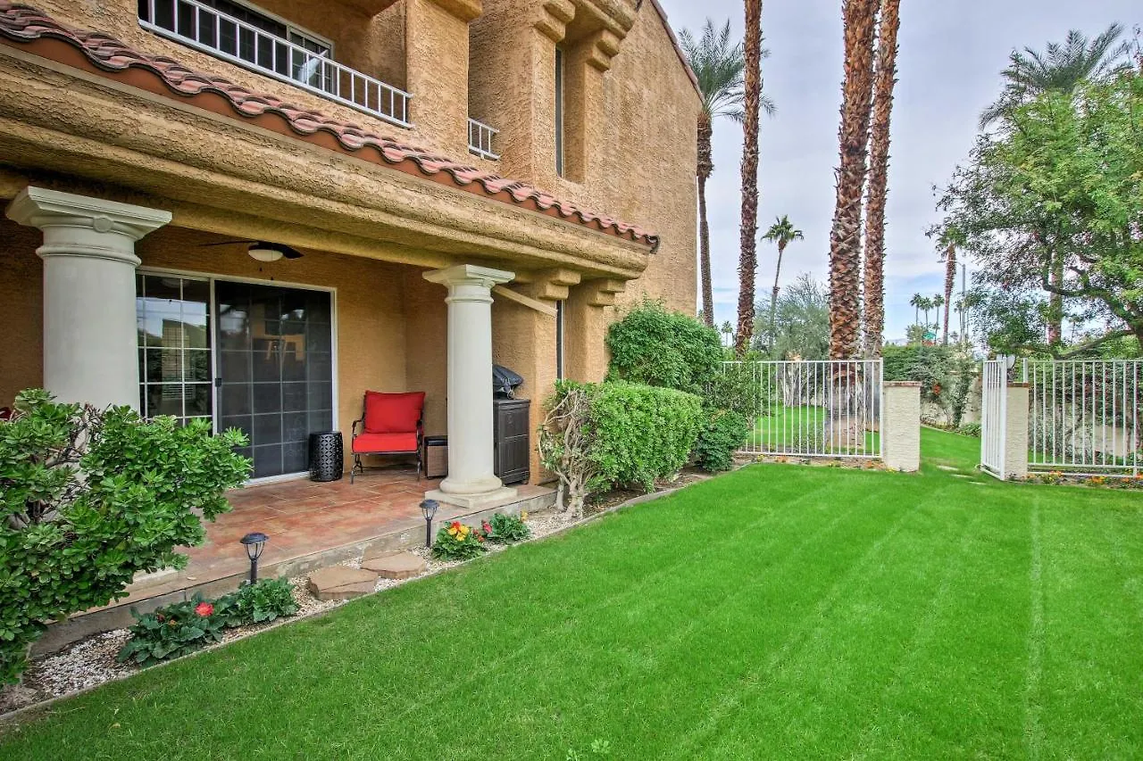 Modern Palm Springs Condo With Pool, Hot Tub Access! 0*,